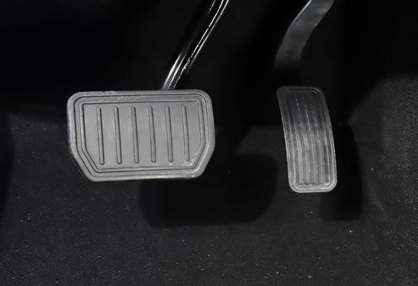 2PCs Carbon Fiber Style Non-Slip Pedal Cover Set for Model S 3 X Y (2 options) - PimpMyEV