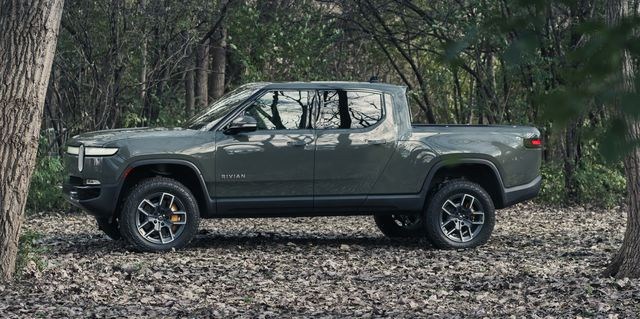 Rivian Details R1T Storage Options and Dives into the Truck's Specs