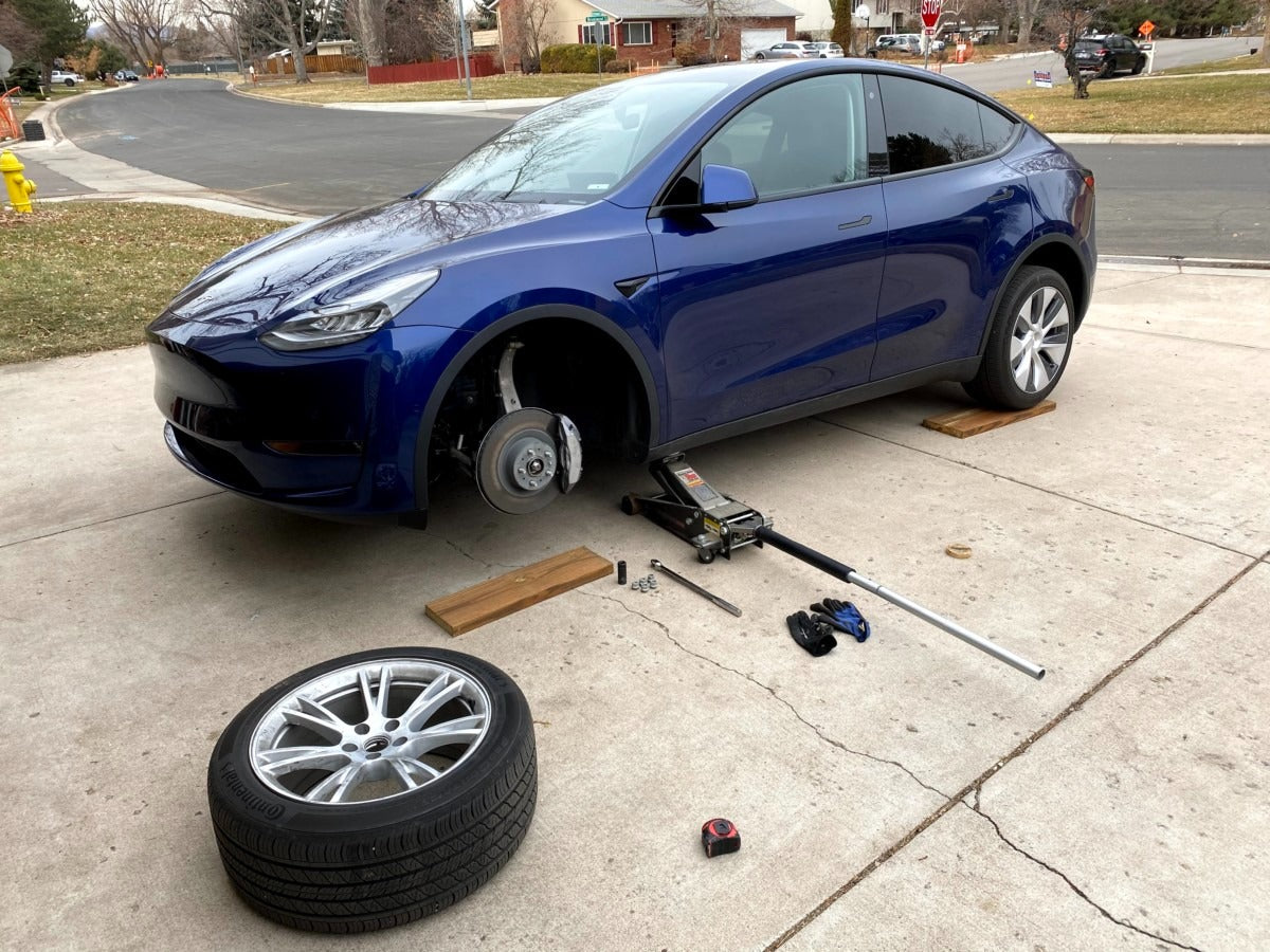 Tesla Owners Must Have The Best Tire Repair Kits