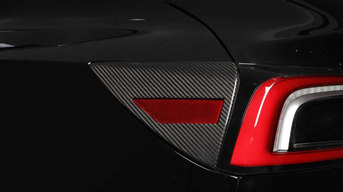 2PCs Dry Gloss Carbon Fiber Tail Light Side Covers Set for Tesla Model 3 2024 Highland - PimpMyEV