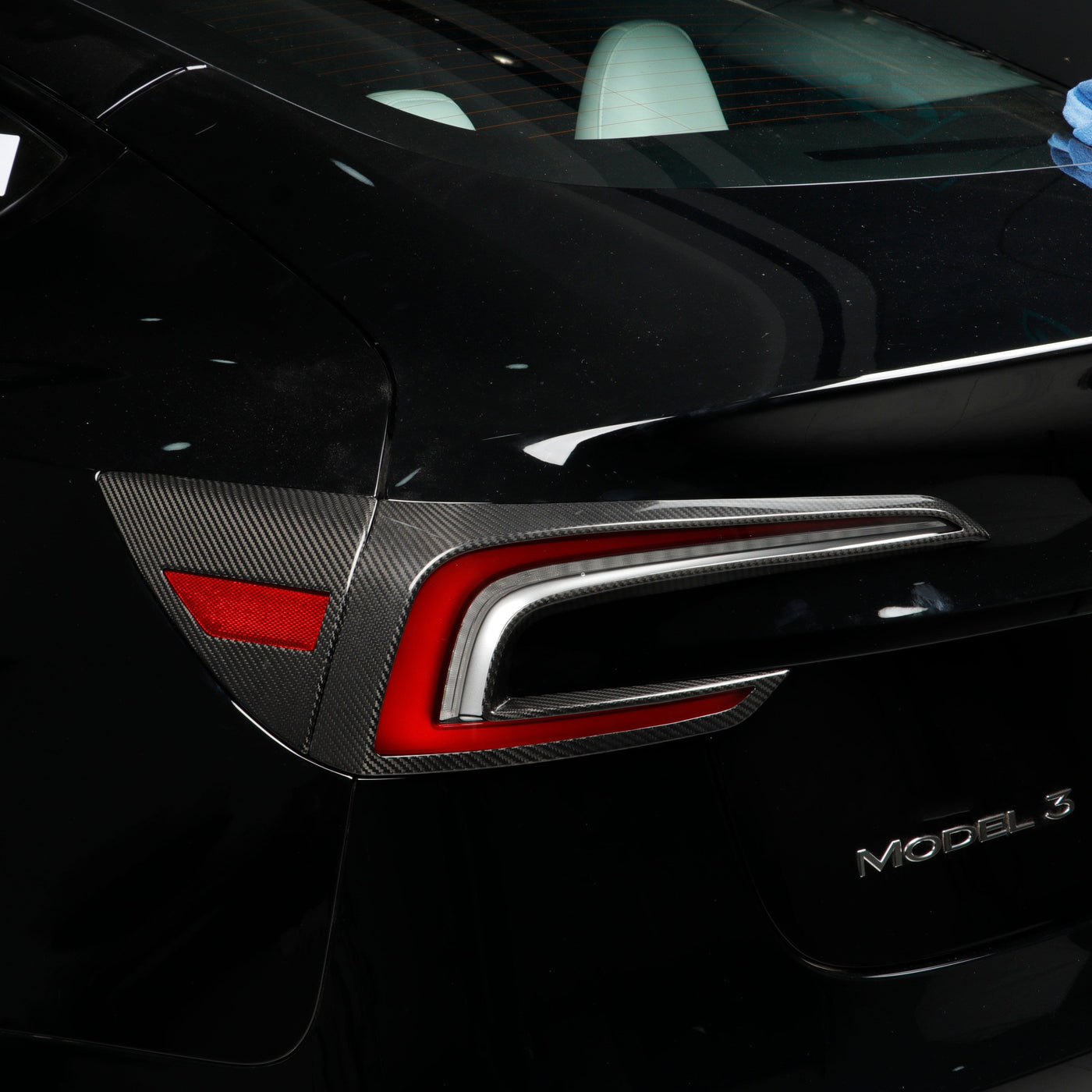 2PCs Dry Gloss Carbon Fiber Tail Light Surrounds Set for Tesla Model 3 2024 Highland - PimpMyEV