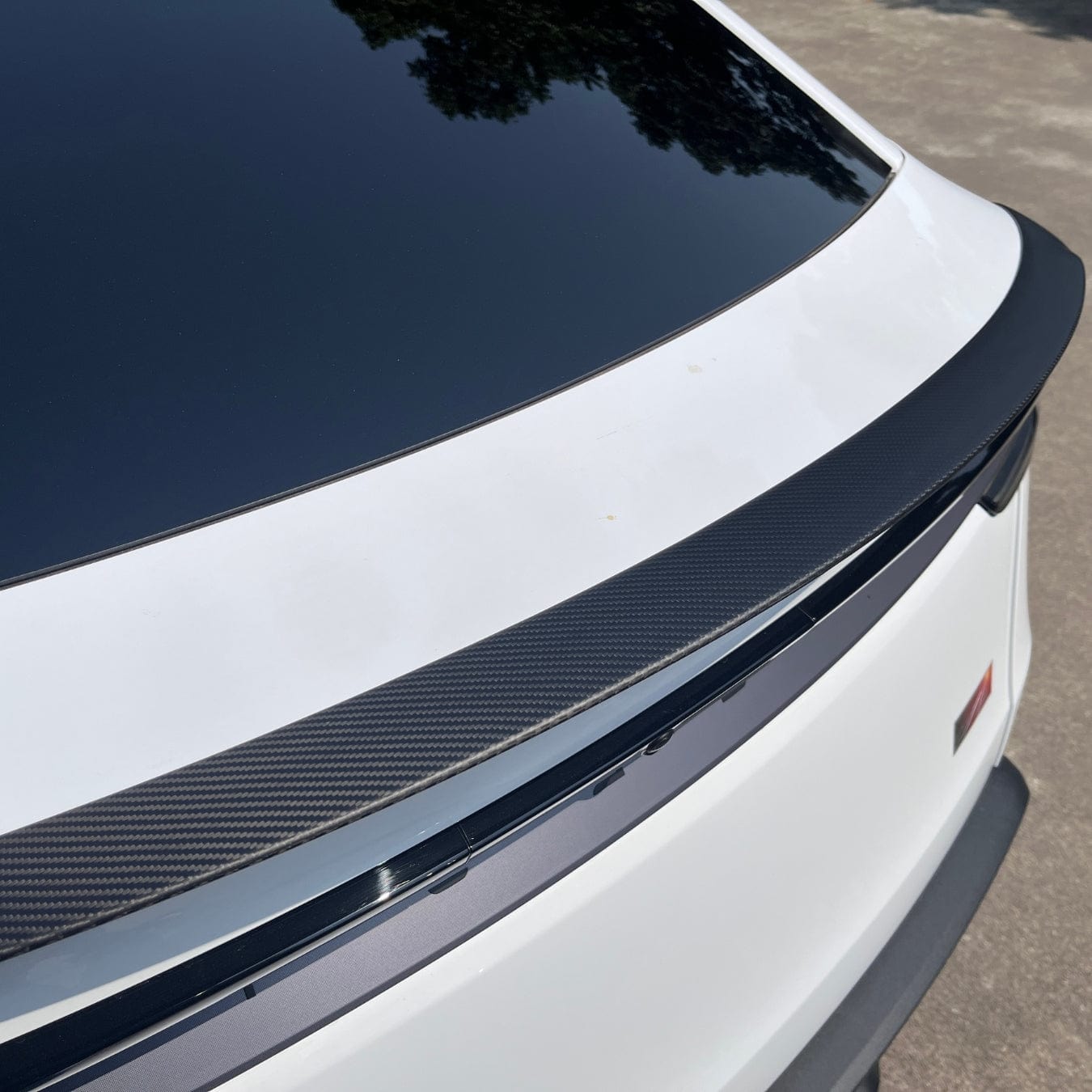 Real Molded Gloss Carbon Fiber Performance Wing Spoiler Tesla Model Y Juniper 2025-2026