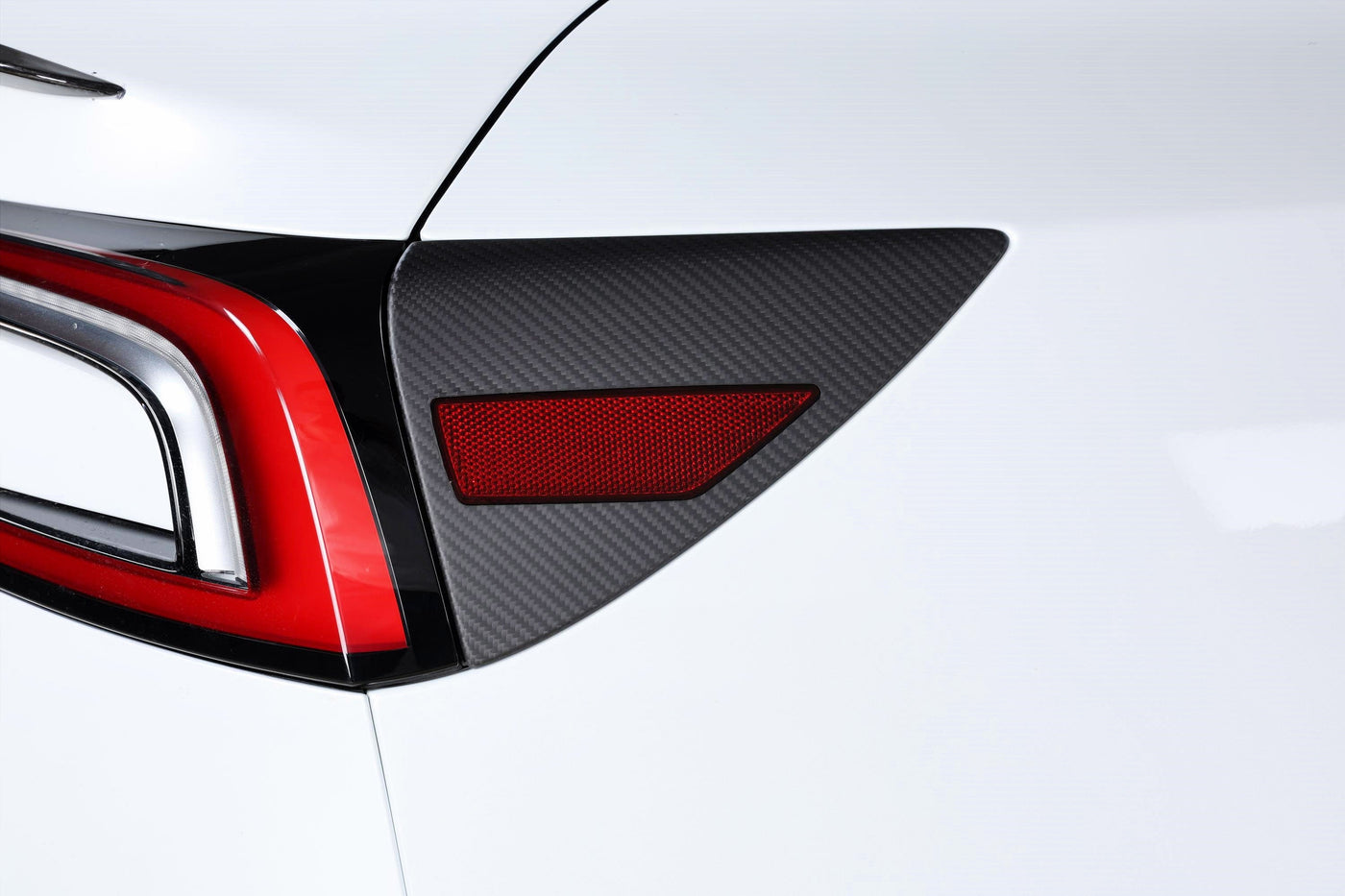 Real Molded Matte Carbon Fiber Tail Light Side Overlay Covers Set for Tesla Model 3 2023-2024 Highland - PimpMyEV