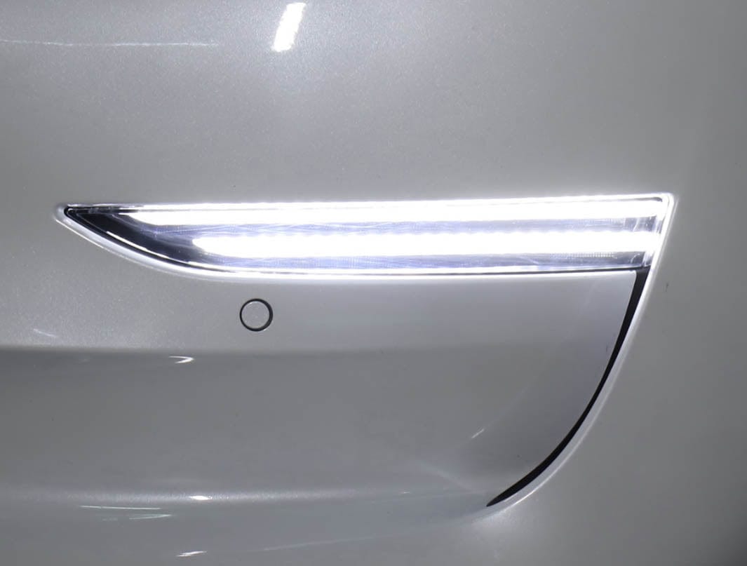 Synth Front Sequential Sweeping Fog Lights & Blinkers V2 For Tesla Model Y 2020-2023 - PimpMyEV