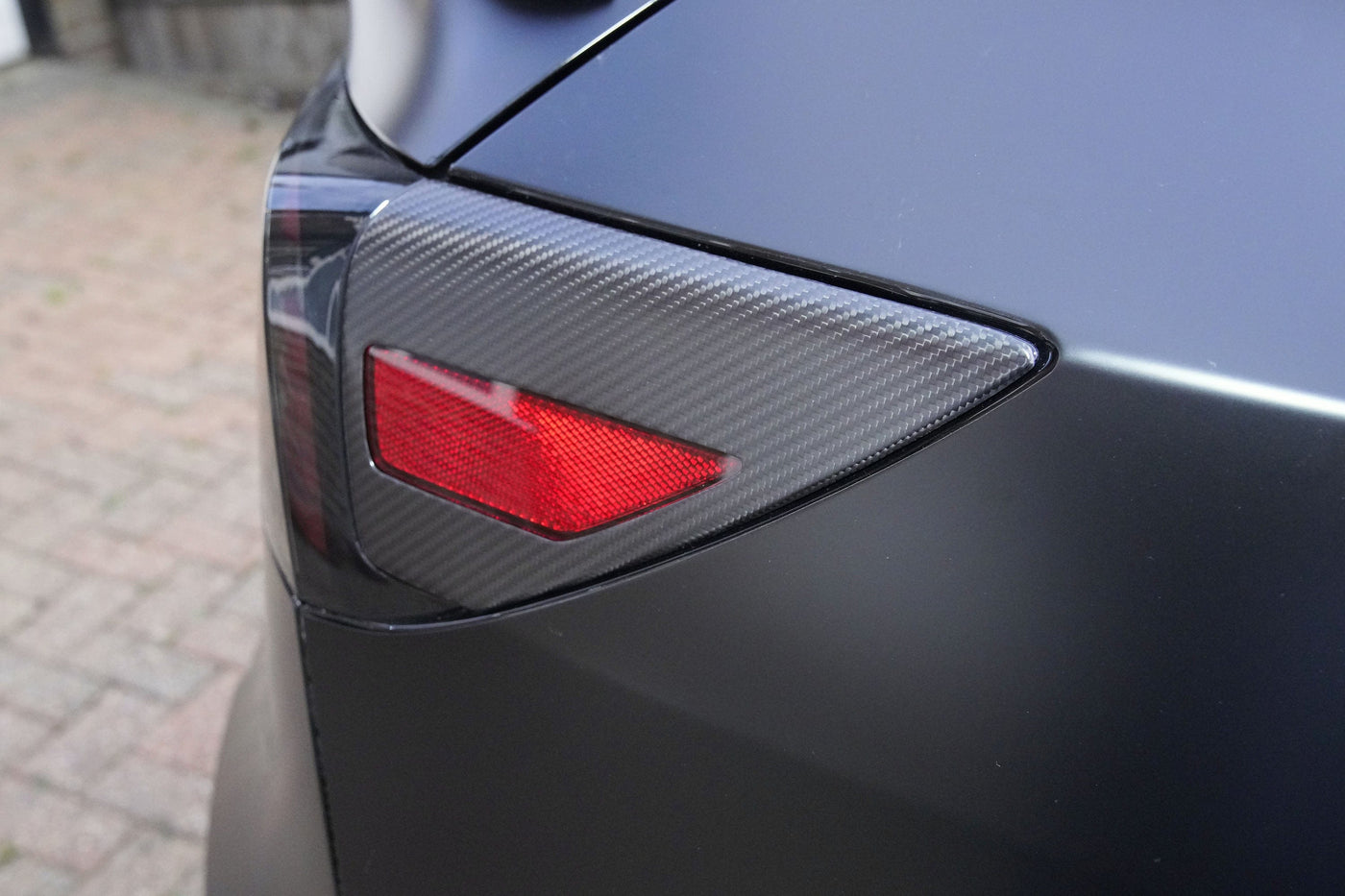 2PCs Genuine Matte Carbon Fiber Tailgate Light Side Covers Set for Tesla Model 3 2017-2023 - PimpMyEV