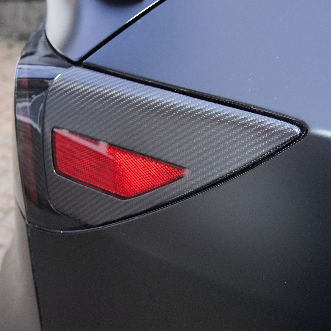 2PCs Genuine Matte Carbon Fiber Tailgate Light Side Covers Set for Tesla Model 3 2017-2023 - PimpMyEV