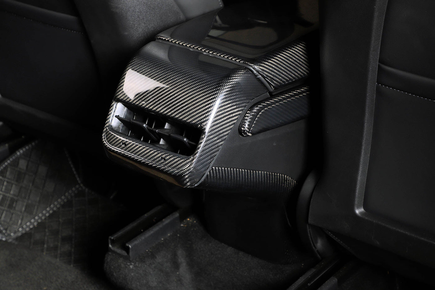 LIMBQS Carbon-Faser-AC-Lüftungsabdeckung für Tesla Model 3 & Model Y,  hintere Mittelkonsolen-Lüftungsblende für Tesla-Zubehör (Bright Carbon) :  : Auto & Motorrad